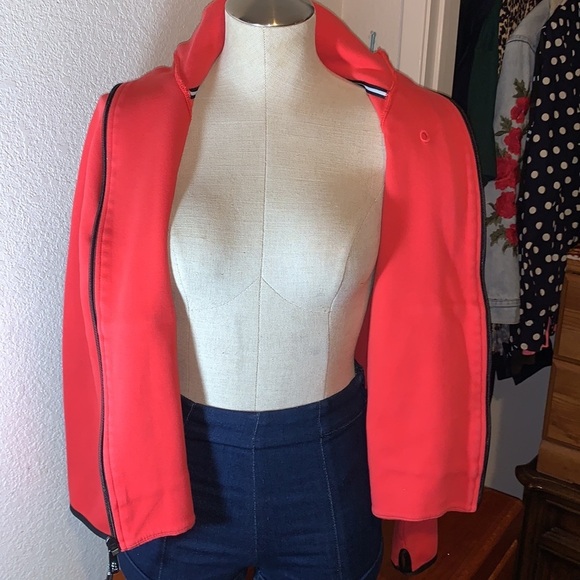 Nike - Picture 6 of 9